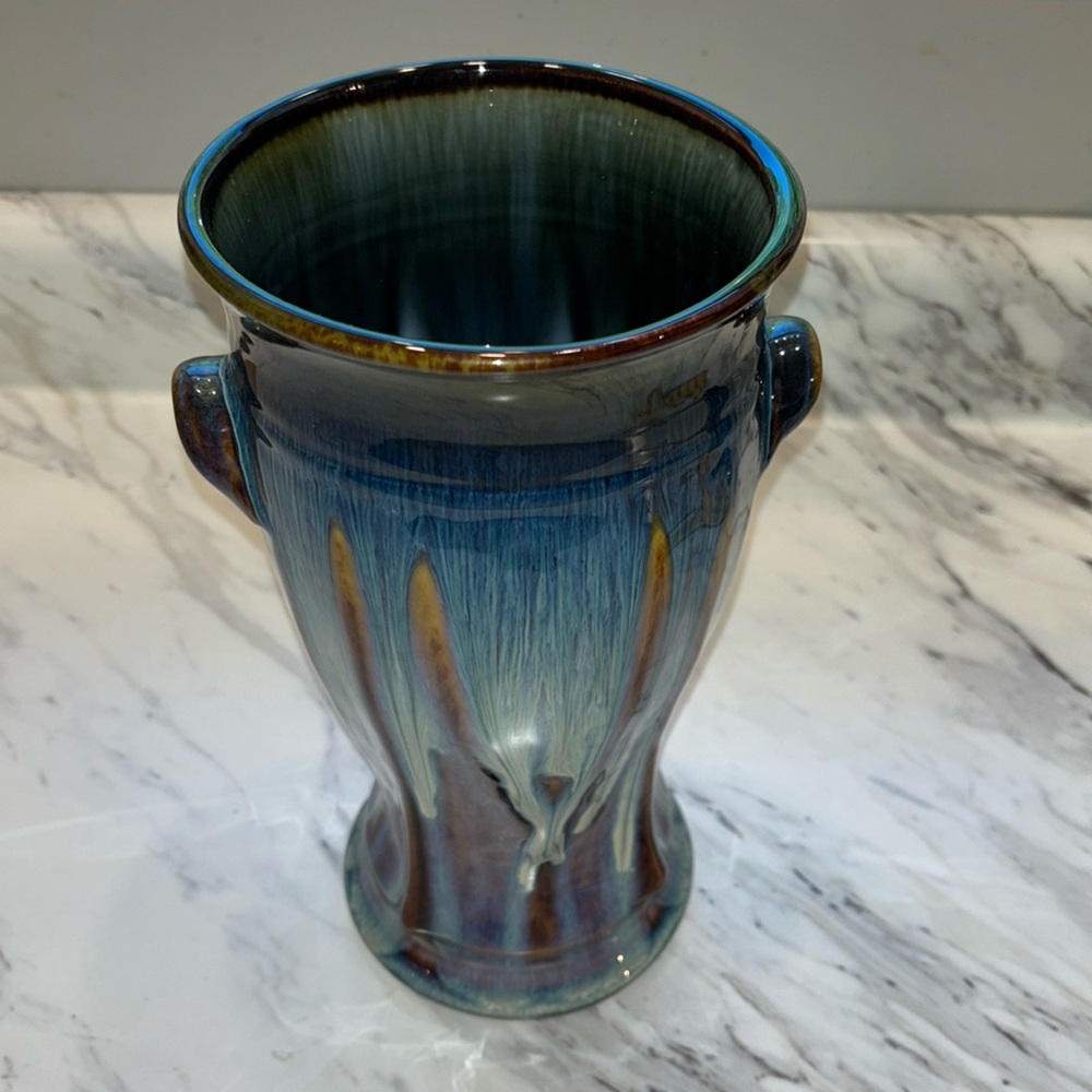 Bill Campbell pottery signed vase